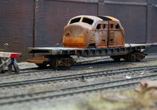 Pre-Owned Flat Bed with cabs load (G10)