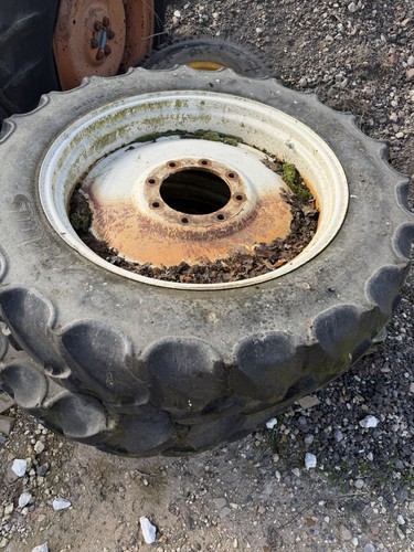 Tractor sprayer wheels - -,