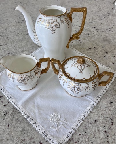 Royal crown derby vine - crown,