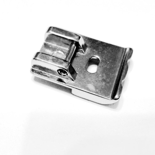 Double piping foot for - double, singer