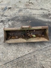 1m grading bucket to suit approx 1.5 ton Harford SL10 quickhitch...  £150+VAT