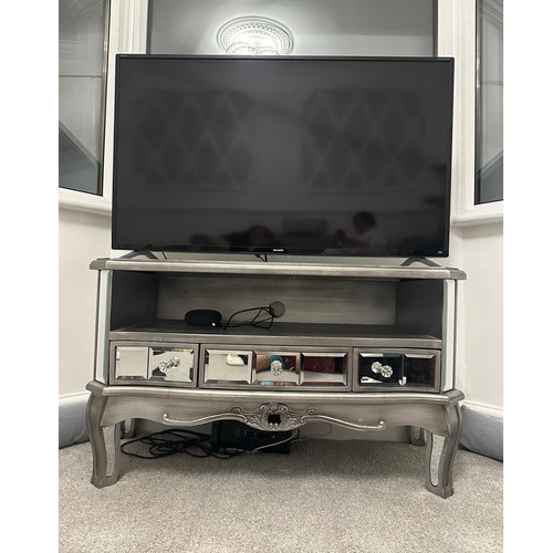 Mirrored french style - french, tv