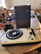 PHILIPS PORTABLE RECORD PLAYER