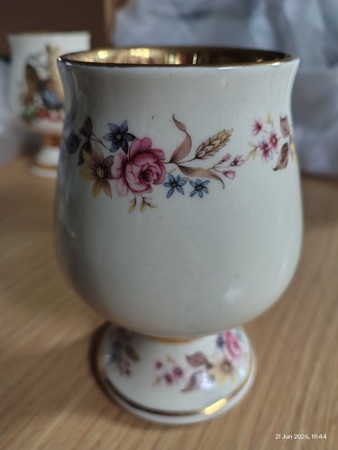 Prinknash pottery floral - pottery,