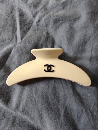 Chanel logo hair - chanel, clip