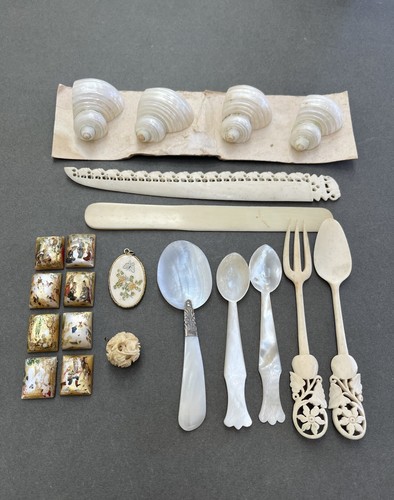 Antique carved horn - horn, spoons
