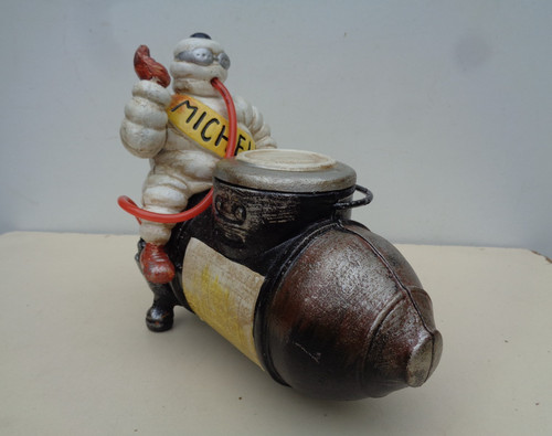 Famous michelin man sat - famous,