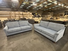 Brand New 2 Laura Ashley