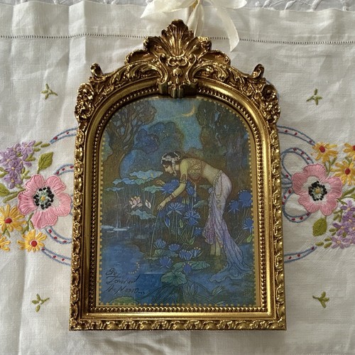 Ornate gold tone arched - gold-tone,