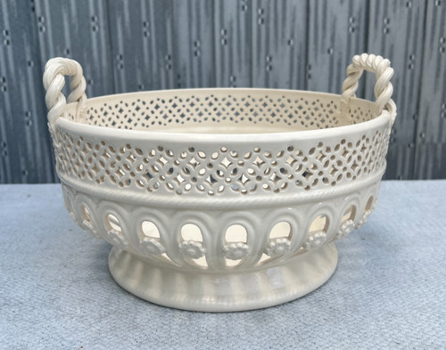 Large royal creamware - ,