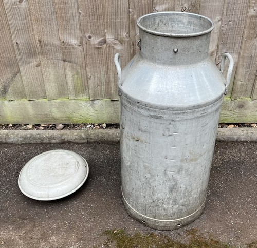 Vintage milk churn quinneys - milk,