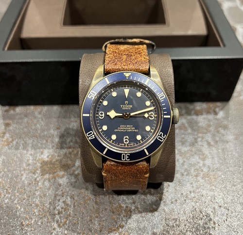 Tudor black bay bronze watch - watch,