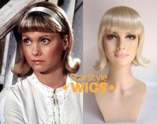 DELUXE GOOD SANDY SANDRA D BLONDE 1950s FLICK BOB CHEERLEADER GREASE COSTUME WIG