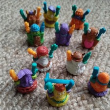 Bundle Of 11  Trashpack Fighting Trahshie Figures