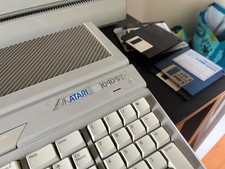 atari 1040 ste computer with