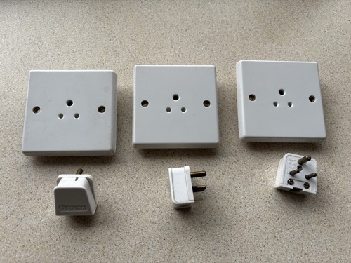 Round pin plug and - pin,