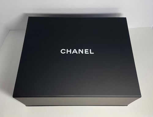 Authentic chanel gift - authentic, box