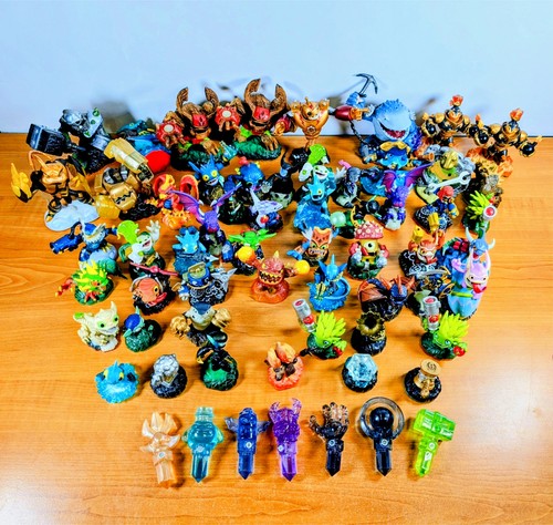 Skylanders figures traps items - figures,