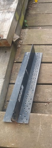 One catnic lintel - lintel, 0.9m