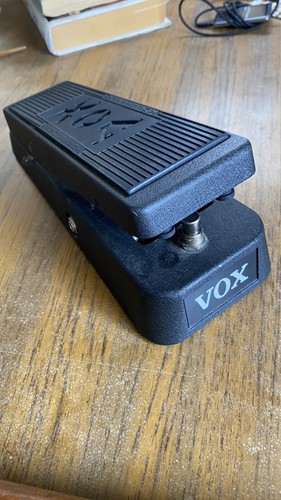 Vox v845 wah guitar - v845,