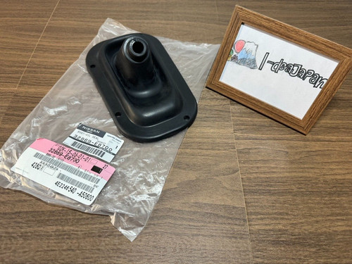 Genuine nissan oem datsun 240z - genuine,