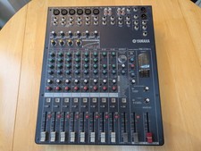 Yamaha MG124cx 12-Channel Mixing Desk with Built-In DFX Effects