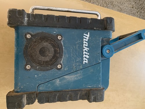 Makita bmr109 job site radio - bmr109,