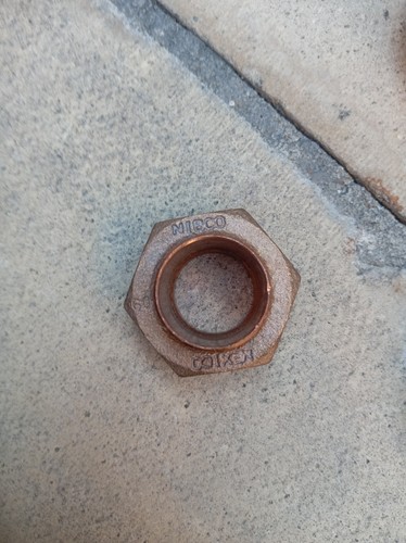 Short end feed cylinder union.