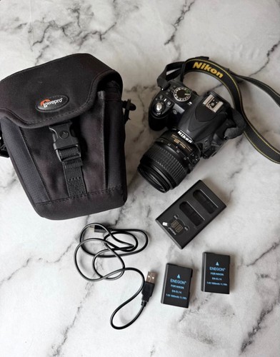 Nikon d3100 camera - •, body