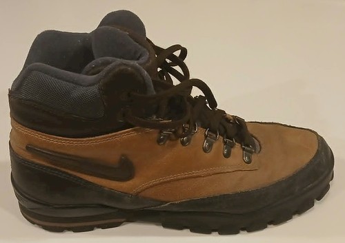Nike vintage brown leather
