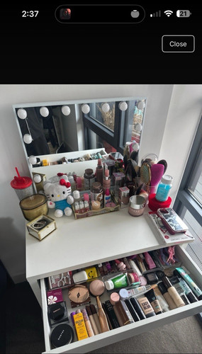White modern dressing table - dressing,