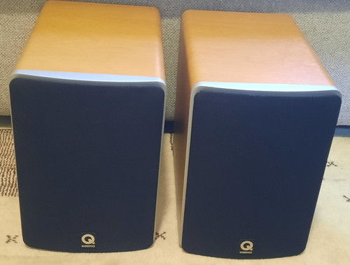 Acoustic 1020 speakers good - q,