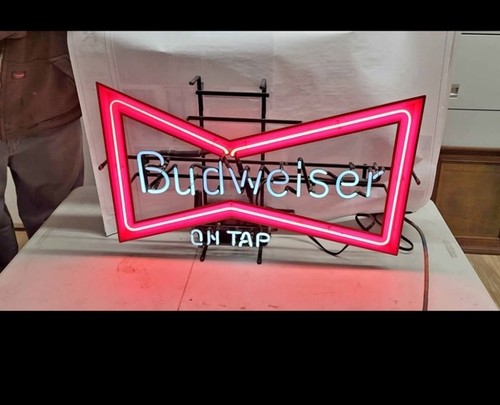 Vintage neon budweiser - budweiser, on
