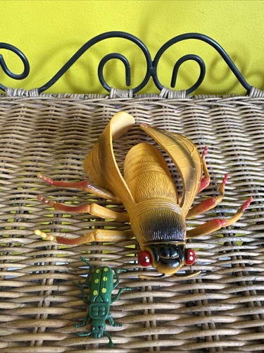 Large realistic plastic - realistic,