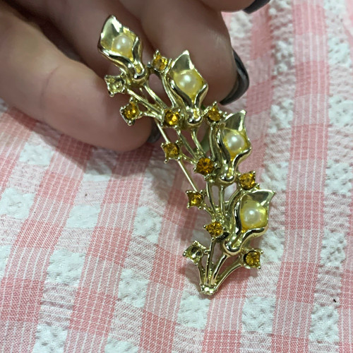 Gold tone calla - gold, flower
