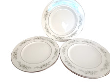 FIVE WEDGEWOOD WESTBURY BONE