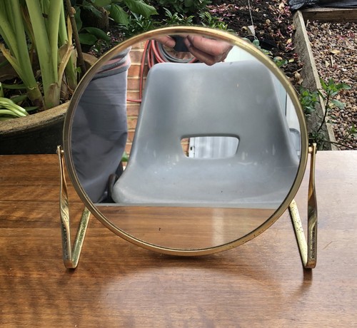 Vintage brass round - round, dressing