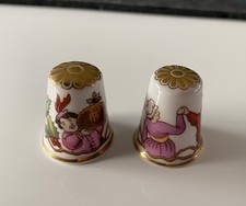 2 SPODE  CHRISTMAS THIMBLES 1983 Plum Pudding Dancing Holly