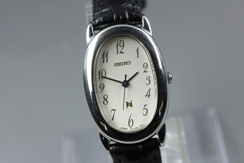 Near mint seiko - mint, 1f21-0bp0