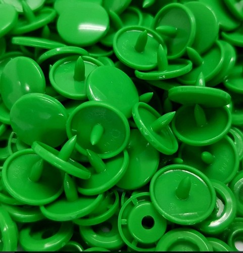100 sets green - green, snaps