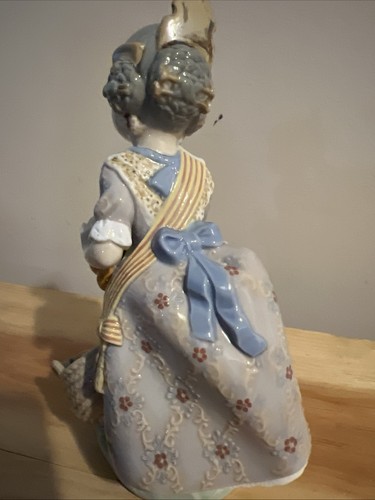 Lladro miss valencia girl - valencia,