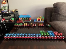 Take Along Thomas And Friends, Choose Your Engine, Engines, Cars, and Buildings