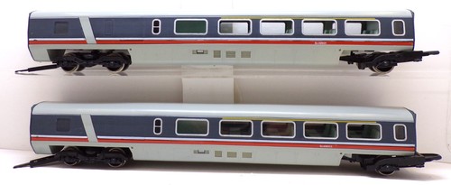 Hornby apt mid coaches - hornby,