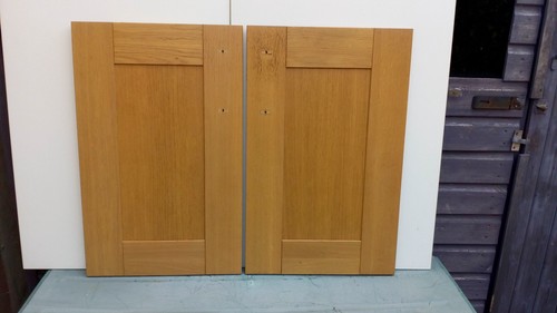Pair solid light oak shaker - light,
