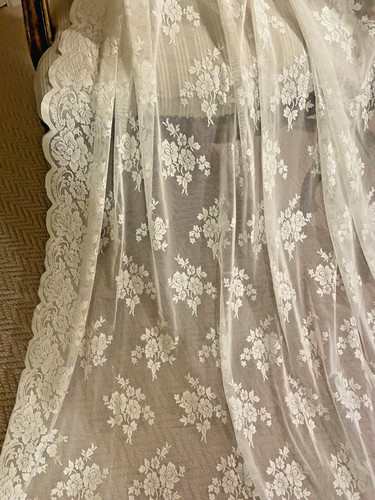 Stunning x72 laura - 52"x72”ex,