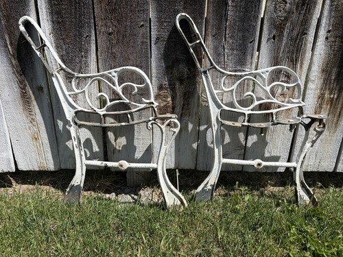 Vtg cast iron bench - bench, ends