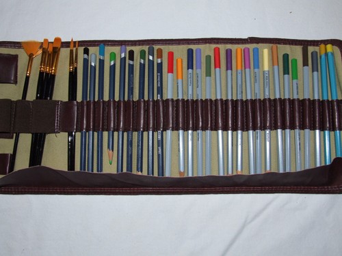 Derwent watercolour pencils - 27,