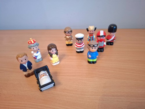 Elc happyland royal family - royal,