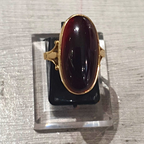 9ct yellow gold oval red - oval,