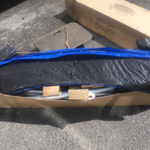 12ft trampoline with - with, enclosure